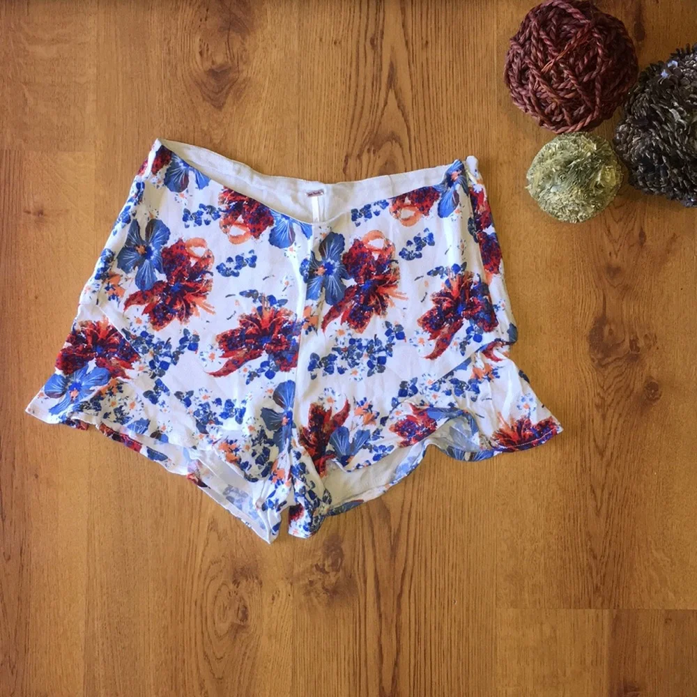 Free People flower shorts size 4